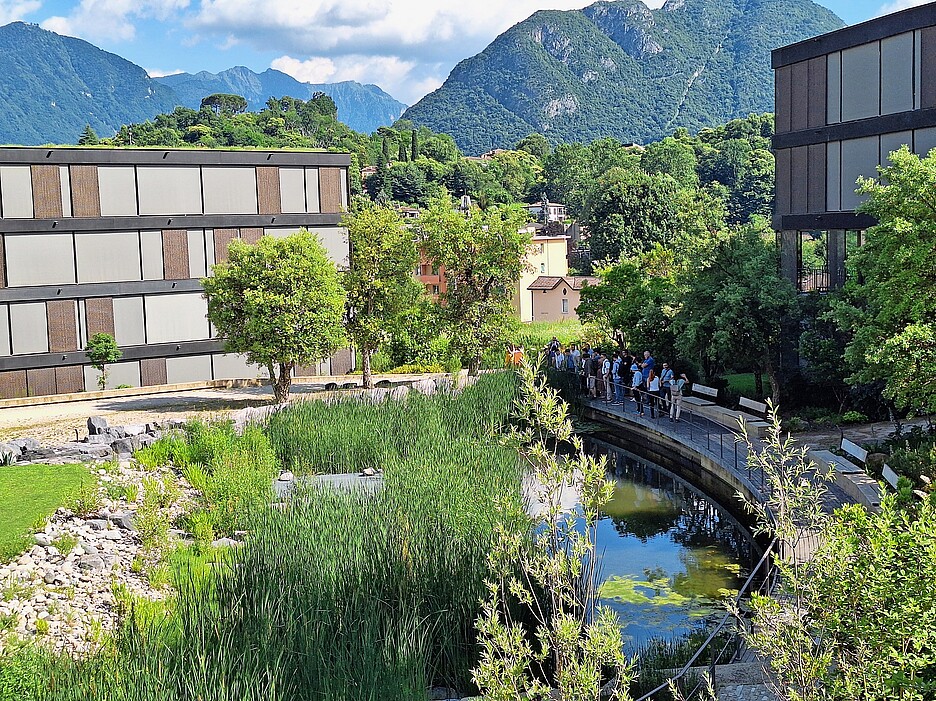 La residenza Parco Casarico è stata progettata inserendo molti elementi della città spugna.